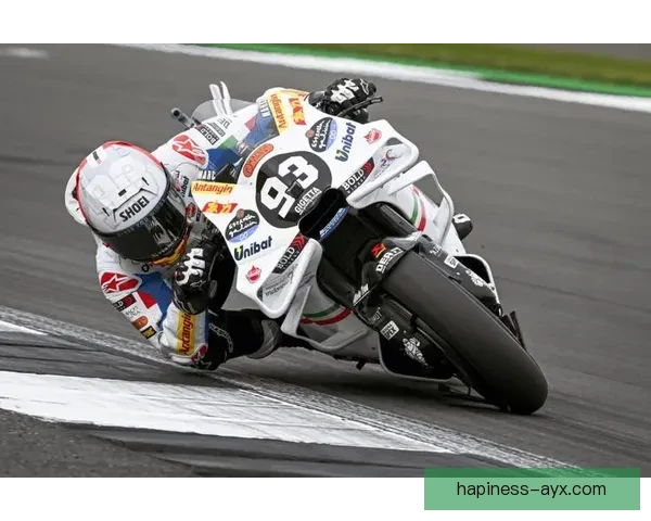 MotoGP新赛季揭幕战激烈开战 多位车手力争冠军荣耀