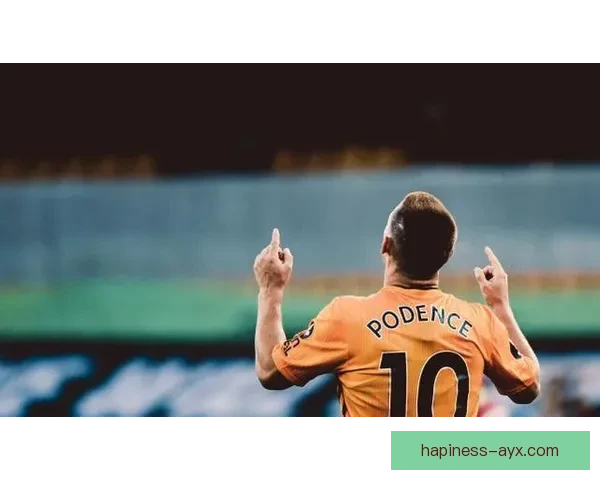 欧洲劲旅激烈争夺锋线新星引发转会市场震动